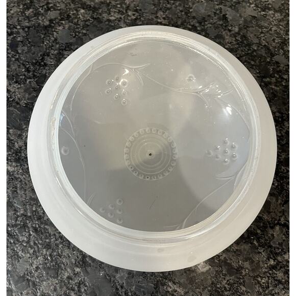 Vtg Frosted Floral Grapes Glass Round Lamp Shade Globe Replacement 5 3/4” Fitter - Picture 5 of 6